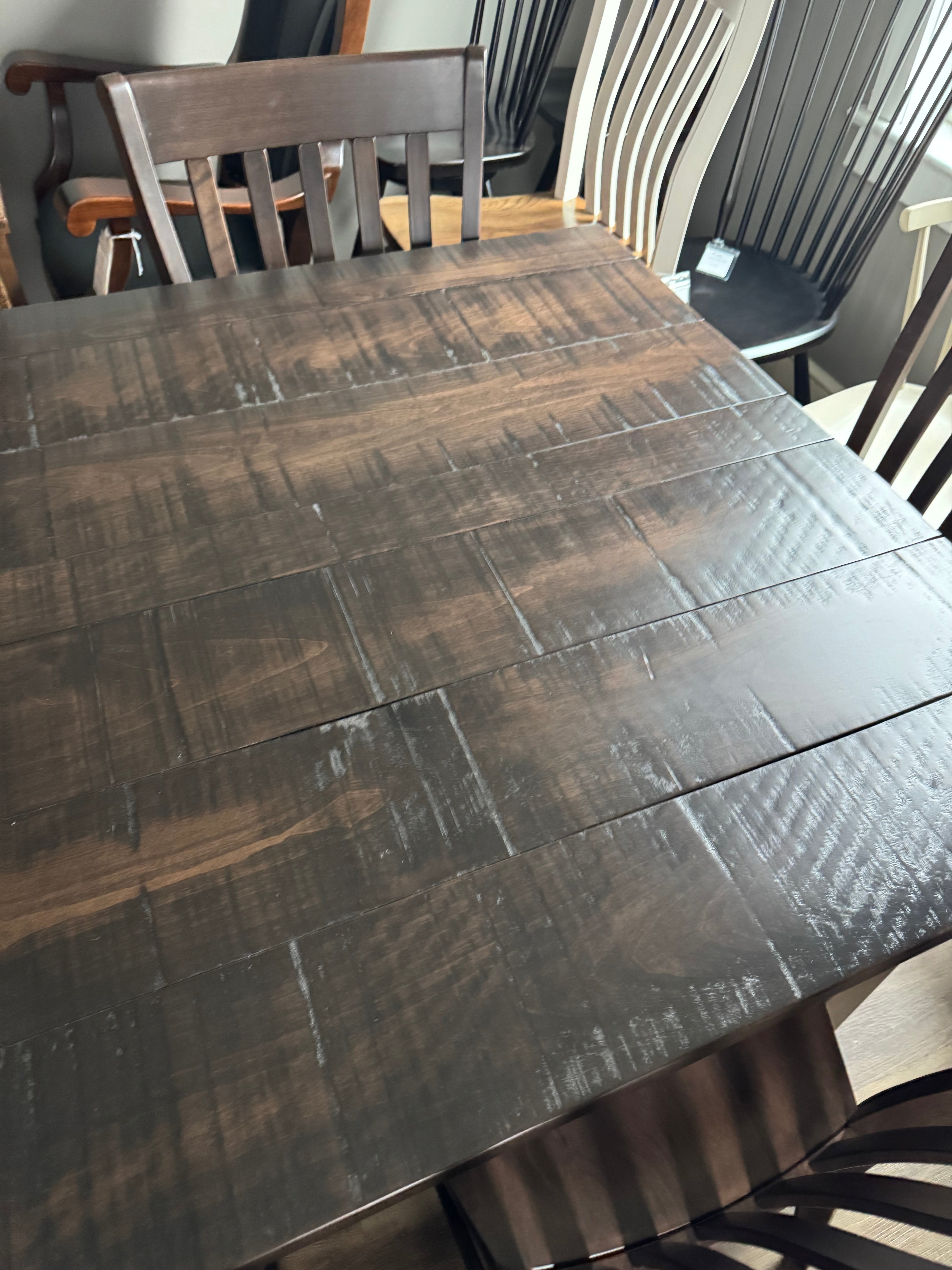 Amish made dining table in solid maple wood with six matching chairs - handcrafted furniture