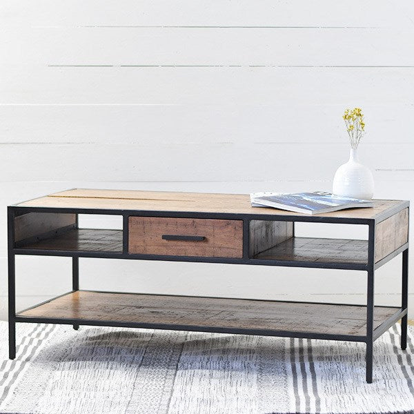 Contemporary coffee table with metal legs